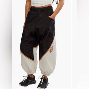FP MOVEMENT Freeflow Pants / Black Combo